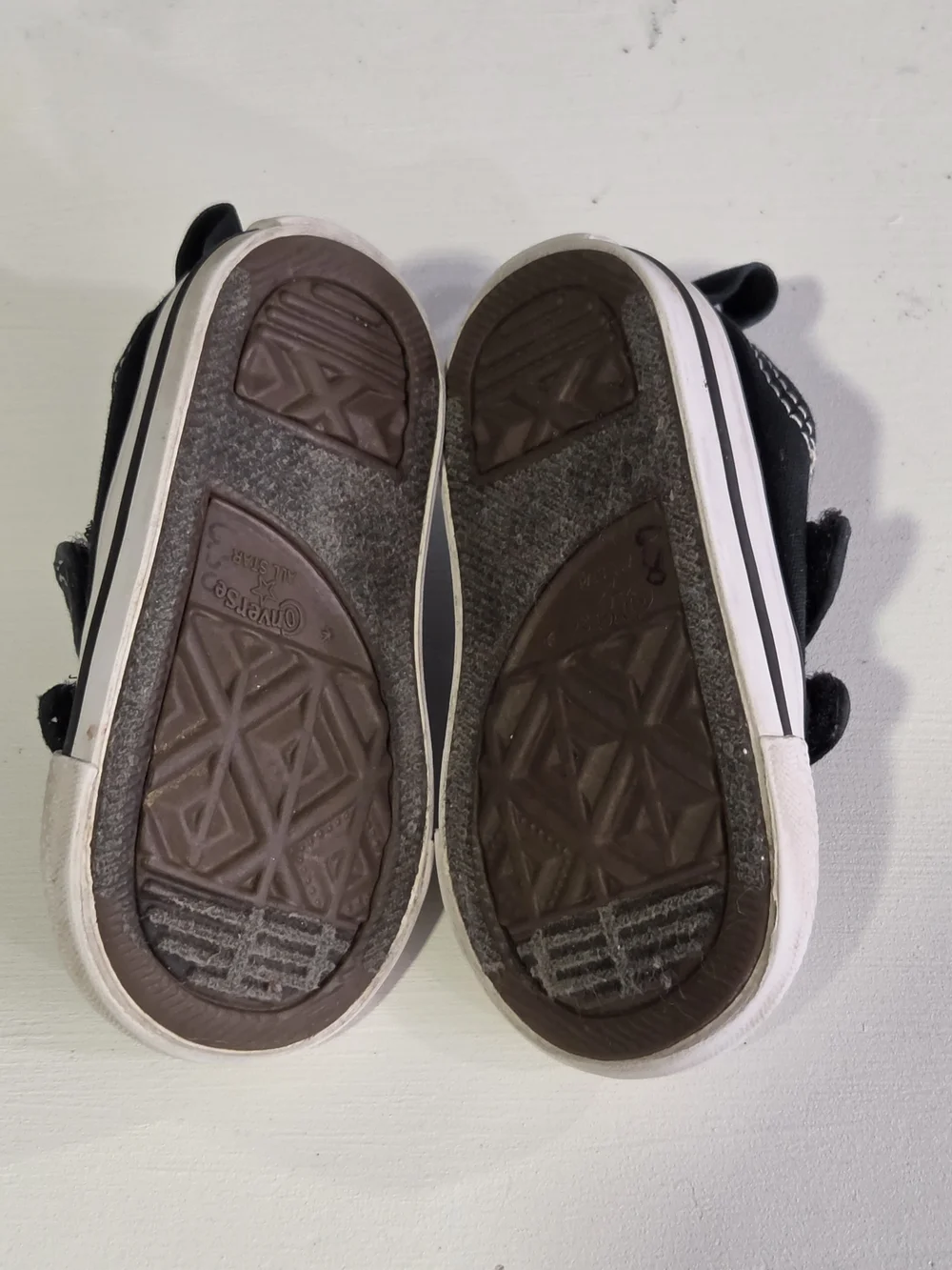 Converse All Star Toddler Size 3 ShoesKids Black Canvas Velcro Sneakers